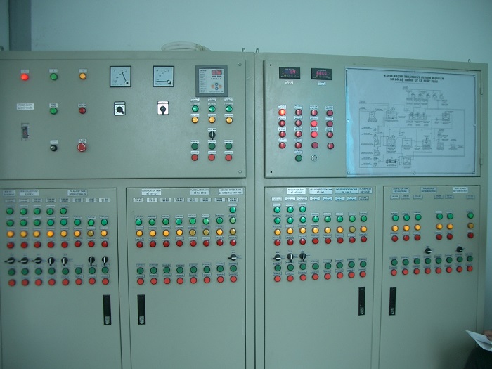 Tủ điện trạm xử lý nước - Công Ty TNHH Công Nghệ Nước Trong